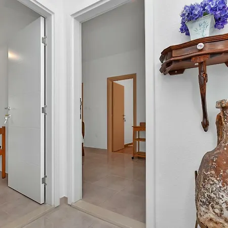 Mirjana & Ivo Apartman *