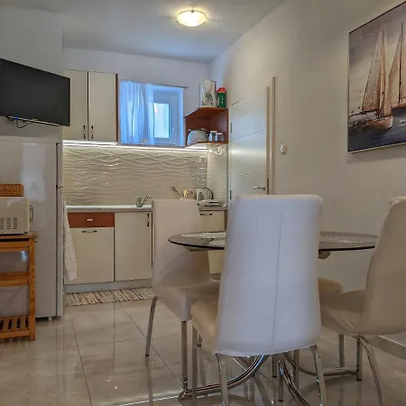 Mirjana & Ivo * Μακάρσκα